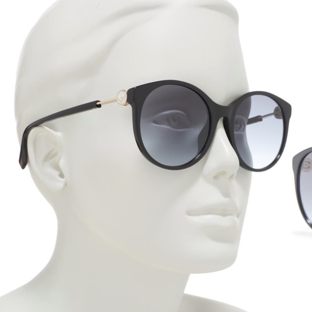 🛑 1 hour sale - Fendi, sunglasses